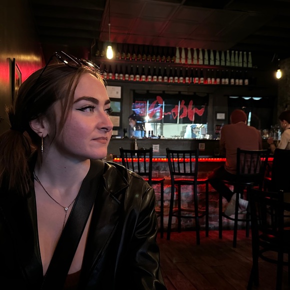 Meet your Posher, Kiera - Picture 1 of 1